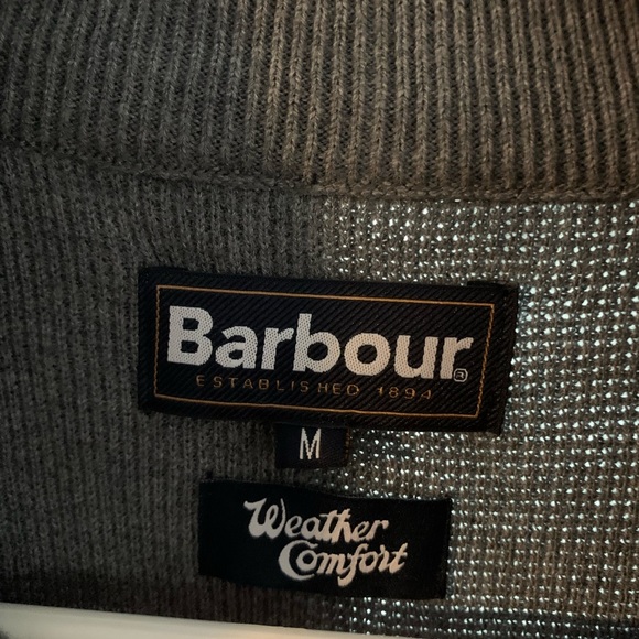 Barbour Essential Gilet Quilted Vest Size M Red Gray Snap Closure - Picture 3 of 6